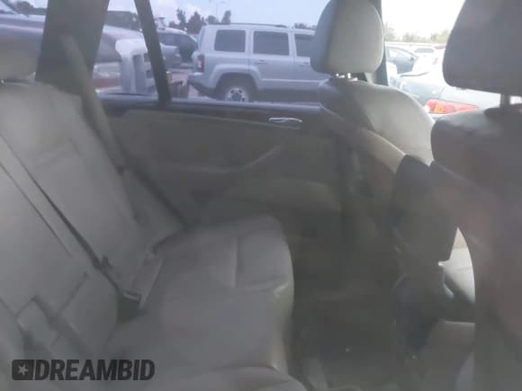 ✅ 2007 BMW X5 3.0si • VIN: 5UXFE43537L012189 • Lot: 42725696. Wystawiony na IAAI z przebiegiem 189 386 mil. Bezpłatny archiwum sprzedaży aukcyjnych z USA i szczegółowy raport historii pojazdu na DreamBid. Zdjęcie 8.