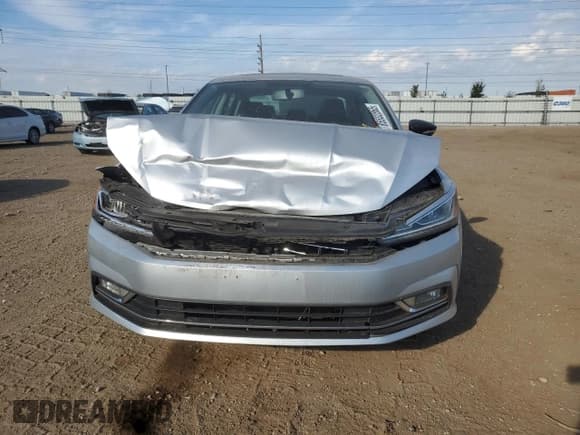 ✅ 2016 Volkswagen Passat SE • VIN: 1VWBS7A36GC021638 • Lot: 85532865. Wystawiony na Copart z przebiegiem 92 559 mil. Bezpłatny archiwum sprzedaży aukcyjnych z USA i szczegółowy raport historii pojazdu na DreamBid. Zdjęcie 5.