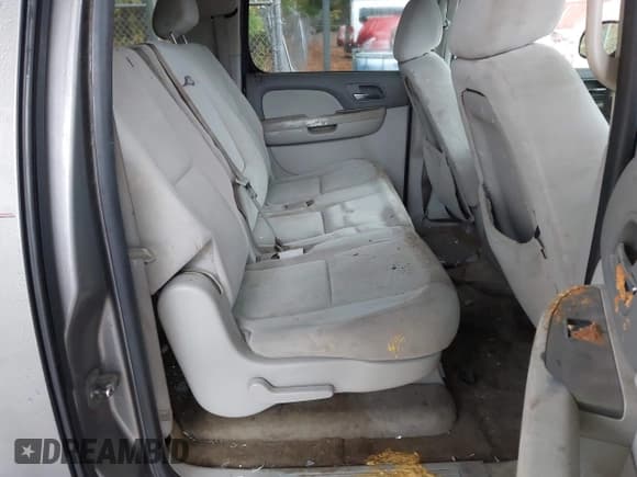 ✅ 2008 Chevrolet Suburban LTZ • VIN: 1GNFC160X8J209533 • Лот: 43556591. Опубликован ранее на IAAI с пробегом 117 108 миль. Бесплатный доступ к архиву аукционных продаж из США и подробный отчёт об истории автомобиля на DreamBid. Изображение 8.