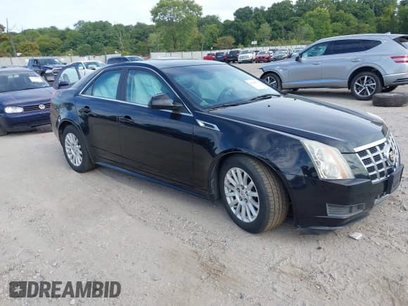 ✅ 2013 Cadillac CTS Luxury • VIN: 1G6DE5E56D0116364 • Lot: 43226076. Wystawiony na IAAI z przebiegiem 102 718 mil. Bezpłatny archiwum sprzedaży aukcyjnych z USA i szczegółowy raport historii pojazdu na DreamBid. Zdjęcie 1.
