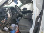 ✅ 2019 GMC Sierra 2500HD SLE • VIN: 1GT12PEY0KF162670 • Lot: 70922514. Wystawiony na Copart z przebiegiem Nie podano. Bezpłatny archiwum sprzedaży aukcyjnych z USA i szczegółowy raport historii pojazdu na DreamBid. Zdjęcie 7.