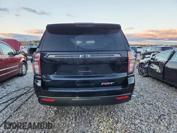 ✅ 2021 Chevrolet Suburban RST • VIN: 1GNSKEKD9MR181107 • Lot: 89469715. Listed on Copart with 102,286 mi. Free auction sales archive from the USA and detailed vehicle history report at DreamBid. Image 6.