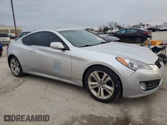 2010 Hyundai Genesis Coupe Grand Touring с VIN KMHHU6KHXAU035468, выставлен на аукционе Copart как лот 82389294 с пробегом 137 563 миль миль и Списание • Salvage title. История ставок и продаж доступна на DreamBid. Изображение 4.