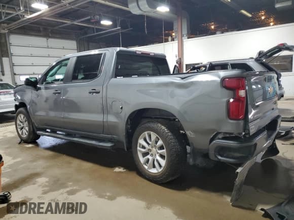 ✅ 2022 Chevrolet Silverado 1500 Custom • VIN: 3GCPWBEK9NG124449 • Лот: 65561495. Опубликован ранее на Copart с пробегом 56 519 миль. Бесплатный доступ к архиву аукционных продаж из США и подробный отчёт об истории автомобиля на DreamBid. Изображение 2.