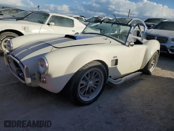 ✅ 1965 Ford Mustang • VIN: FFR1400K • Lot: 76302614. Wystawiony na Copart z przebiegiem 5 873 mil. Bezpłatny archiwum sprzedaży aukcyjnych z USA i szczegółowy raport historii pojazdu na DreamBid. Zdjęcie 1.