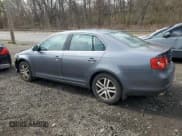 ✅ 2006 Volkswagen Jetta 2.5L • VIN: 3VWRF71K36M714139 • Lot: 51756475. Listed on Copart with 137,165 mi. Free auction sales archive from the USA and detailed vehicle history report at DreamBid. Image 2.