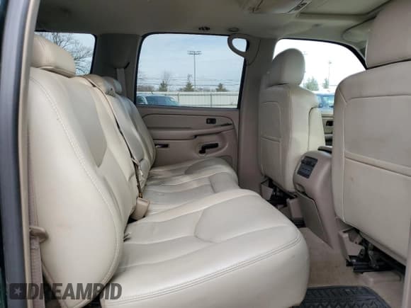 ✅ 2004 Chevrolet Suburban Z71 • VIN: 3GNFK16T64G291401 • Лот: 81339144. Опубликован ранее на Copart с пробегом 221 835 миль. Бесплатный доступ к архиву аукционных продаж из США и подробный отчёт об истории автомобиля на DreamBid. Изображение 11.