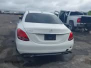 ✅ 2017 Mercedes-Benz C 300 • VIN: 55SWF4JB3HU189495 • Lot: 42668876. Wystawiony na IAAI z przebiegiem 45 724 mil. Bezpłatny archiwum sprzedaży aukcyjnych z USA i szczegółowy raport historii pojazdu na DreamBid. Zdjęcie 17.