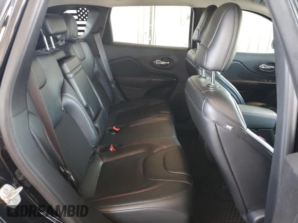 ✅ 2019 Jeep Cherokee Trailhawk • VIN: 1C4PJMBX3KD401678 • Лот: 84207545. Опубликован ранее на Copart с пробегом 78 010 миль. Бесплатный доступ к архиву аукционных продаж из США и подробный отчёт об истории автомобиля на DreamBid. Изображение 11.