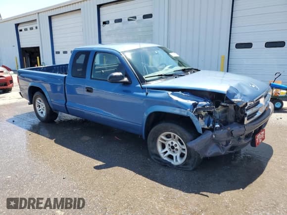✅ 2004 Dodge Dakota • VIN: 1D7GL12K74S701368 • Lot: 70664005. Wystawiony na Copart z przebiegiem 232 372 mil. Bezpłatny archiwum sprzedaży aukcyjnych z USA i szczegółowy raport historii pojazdu na DreamBid. Zdjęcie 4.
