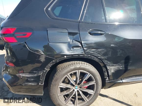 ✅ 2024 BMW X5 xDrive40i • VIN: 5UX23EU03R9U30989 • Lot: 43474605. Wystawiony na IAAI z przebiegiem 27 127 mil. Bezpłatny archiwum sprzedaży aukcyjnych z USA i szczegółowy raport historii pojazdu na DreamBid. Zdjęcie 6.