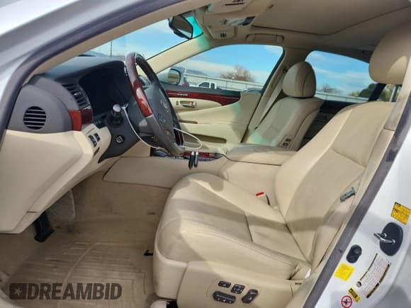 ✅ 2012 Lexus LS 460 • VIN: JTHCL5EF4C5014584 • Lot: 85424695. Wystawiony na Copart z przebiegiem 40 575 mil. Bezpłatny archiwum sprzedaży aukcyjnych z USA i szczegółowy raport historii pojazdu na DreamBid. Zdjęcie 7.