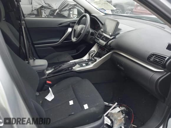 ✅ 2024 Mitsubishi Eclipse Cross LE • VIN: JA4ATVAA9RZ014479 • Lot: 41642572. Listed on IAAI with 19,406 mi. Free auction sales archive from the USA and detailed vehicle history report at DreamBid. Image 5.