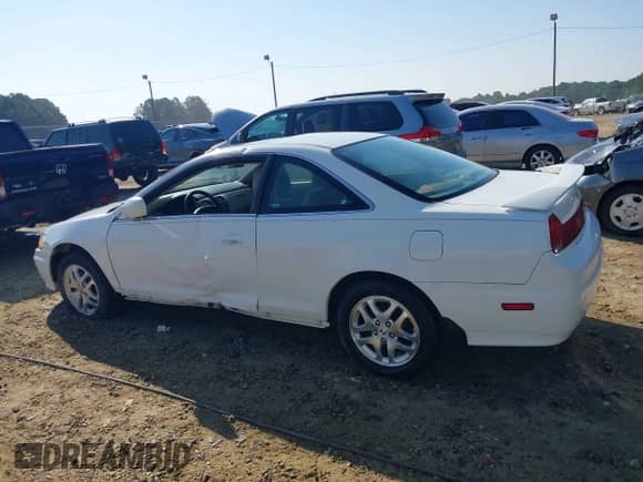 2001 Honda Accord EX с VIN 1HGCG22581A016294, выставлен на аукционе IAAI как лот 42651031 с пробегом 167 045 миль миль и . История ставок и продаж доступна на DreamBid. Изображение 15.