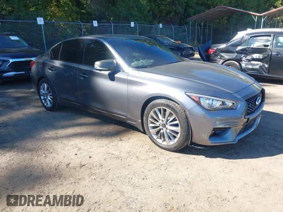 ✅ 2019 Infiniti Q50 Luxe • VIN: JN1EV7AR4KM592773 • Lot: 43467148. Wystawiony na IAAI z przebiegiem 42 532 mil. Bezpłatny archiwum sprzedaży aukcyjnych z USA i szczegółowy raport historii pojazdu na DreamBid. Zdjęcie 1.