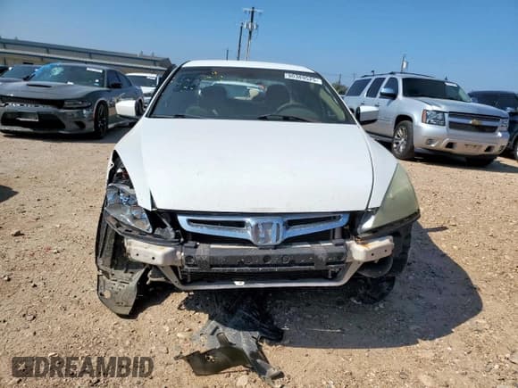 ✅ 2003 Honda Accord LX • VIN: 1HGCM56313A138341 • Lot: 90389525. Wystawiony na Copart z przebiegiem Nie podano. Bezpłatny archiwum sprzedaży aukcyjnych z USA i szczegółowy raport historii pojazdu na DreamBid. Zdjęcie 5.