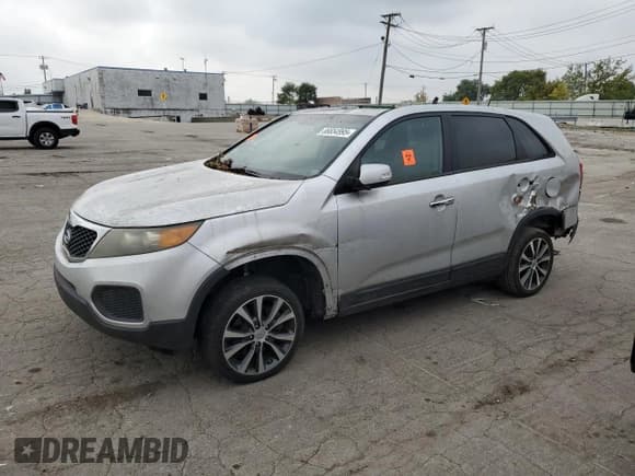 ✅ 2012 Kia Sorento LX • VIN: 5XYKT3A15CG203599 • Lot: 86654995. Wystawiony na Copart z przebiegiem Nie podano. Bezpłatny archiwum sprzedaży aukcyjnych z USA i szczegółowy raport historii pojazdu na DreamBid. Zdjęcie 1.