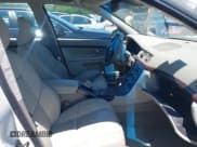 ✅ 2003 Volvo S80 • VIN: YV1TS91Z031304253 • Lot: 39456223. Wystawiony na IAAI z przebiegiem 62 592 mil. Bezpłatny archiwum sprzedaży aukcyjnych z USA i szczegółowy raport historii pojazdu na DreamBid. Zdjęcie 5.