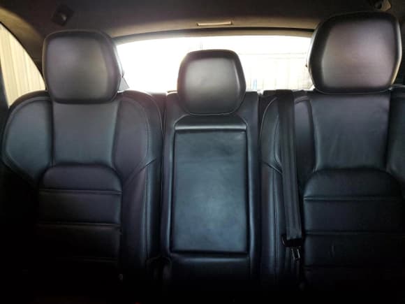 ✅ 2011 Porsche Cayenne Turbo • VIN: WP1AC2A21BLA81940 • Lot: 61205065. Wystawiony na Copart z przebiegiem 193 115 mil. Bezpłatny archiwum sprzedaży aukcyjnych z USA i szczegółowy raport historii pojazdu na DreamBid. Zdjęcie 10.