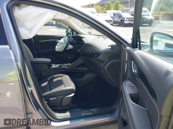 ✅ 2022 Buick Envision Preferred • VIN: LRBFZMR43ND124498 • Lot: 43182769. Listed on IAAI with 14,950 mi. Free auction sales archive from the USA and detailed vehicle history report at DreamBid. Image 5.