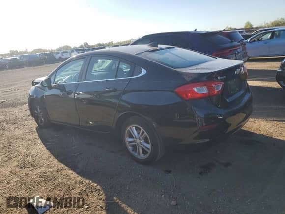 ✅ 2017 Chevrolet Cruze LT • VIN: 1G1BE5SM6H7254542 • Lot: 82271175. Wystawiony na Copart z przebiegiem 207 046 mil mil. Skorzystaj z bezpłatnego archiwum sprzedaży aukcyjnych z USA i zobacz szczegółowy raport historii pojazdu na DreamBid. Zdjęcie 2.