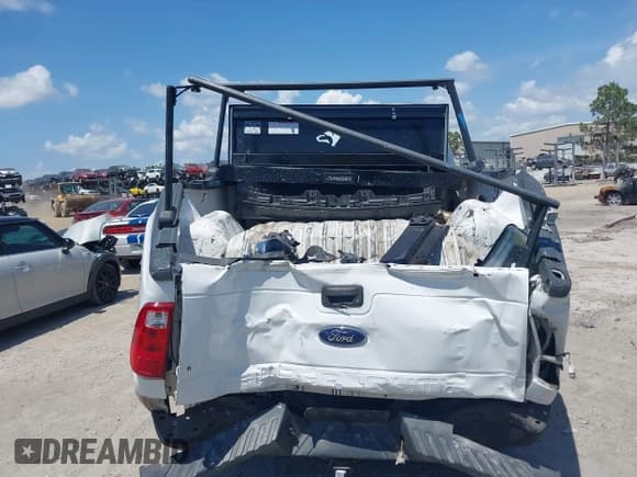 ✅ 2016 Ford F-250 XLT • VIN: 1FT7X2BT3GEB91990 • Lot: 42345323. Listed on IAAI with 279,529 mi. Free auction sales archive from the USA and detailed vehicle history report at DreamBid. Image 16.