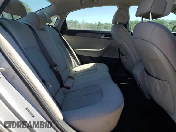 ✅ 2015 Hyundai Sonata SE • VIN: 5NPE24AF8FH245036 • Лот: 70535115. Опубликован ранее на Copart с пробегом 373 457 миль. Бесплатный доступ к архиву аукционных продаж из США и подробный отчёт об истории автомобиля на DreamBid. Изображение 10.