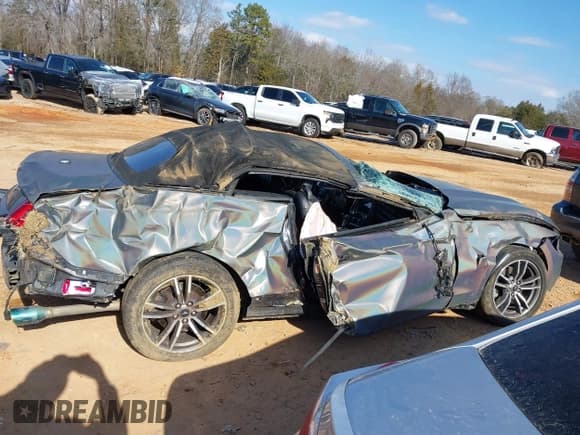 ✅ 2017 Ford Mustang EcoBoost Premium • VIN: 1FATP8UH6H5201817 • Lot: 41408420. Wystawiony na IAAI z przebiegiem 92 391 mil. Bezpłatny archiwum sprzedaży aukcyjnych z USA i szczegółowy raport historii pojazdu na DreamBid. Zdjęcie 13.