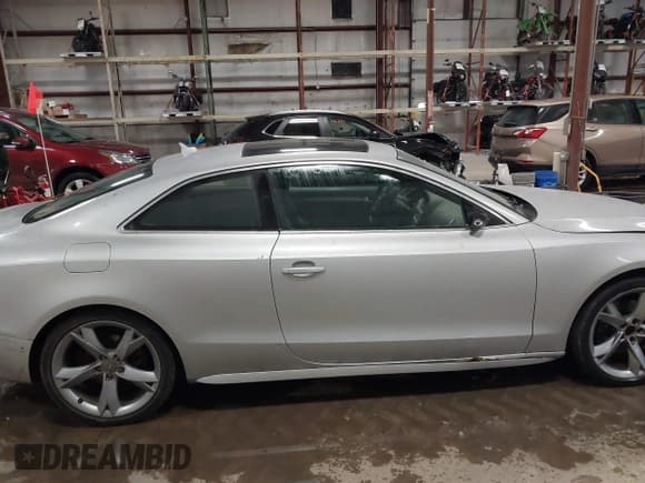 ✅ 2010 Audi A5 Prestige • VIN: WAUWKAFR2AA050049 • Lot: 41683830. Listed on IAAI with 185,164 mi. Free auction sales archive from the USA and detailed vehicle history report at DreamBid. Image 13.