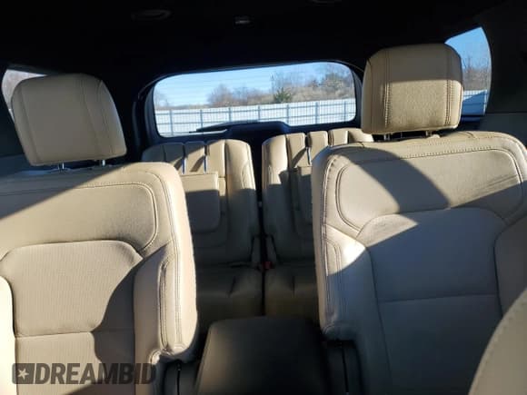 ✅ 2016 Ford Explorer Limited • VIN: 1FM5K8F84GGC79641 • Лот: 93543785. Опубликован ранее на Copart с пробегом Не указан. Бесплатный доступ к архиву аукционных продаж из США и подробный отчёт об истории автомобиля на DreamBid. Изображение 10.