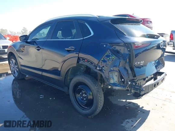 ✅ 2024 Mazda CX-30 S Preferred • VIN: 3MVDMBCM1RM676403 • Lot: 43475497. Wystawiony na IAAI z przebiegiem 21 619 mil. Bezpłatny archiwum sprzedaży aukcyjnych z USA i szczegółowy raport historii pojazdu na DreamBid. Zdjęcie 3.