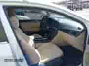 2015 Hyundai Sonata Sport z VIN 5NPE34AF5FH052694, wystawiony jako IAAI lot #43580061 z przebiegiem 209 391 mil mil oraz . Historia ofert i sprzedaży dostępna na DreamBid. Obrazek 5.