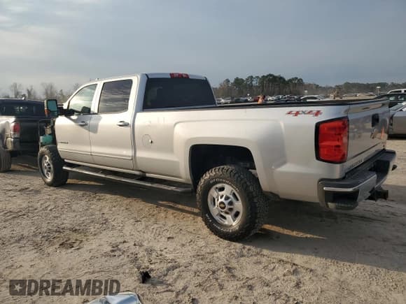 ✅ 2017 Chevrolet Silverado 2500HD LT • VIN: 1GC1KVEG2HF101471 • Lot: 46474815. Listed on Copart with 213,086 mi. Free auction sales archive from the USA and detailed vehicle history report at DreamBid. Image 2.