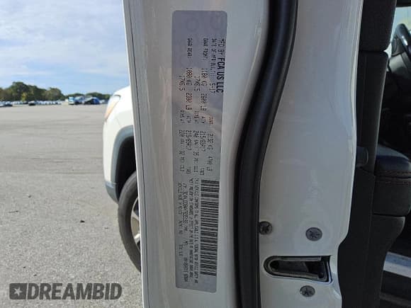 ✅ 2017 Jeep Compass Trailhawk • VIN: 3C4NJDDB4HT635193 • Lot: 85681375. Listed on Copart with 49,265 mi. Free auction sales archive from the USA and detailed vehicle history report at DreamBid. Image 13.