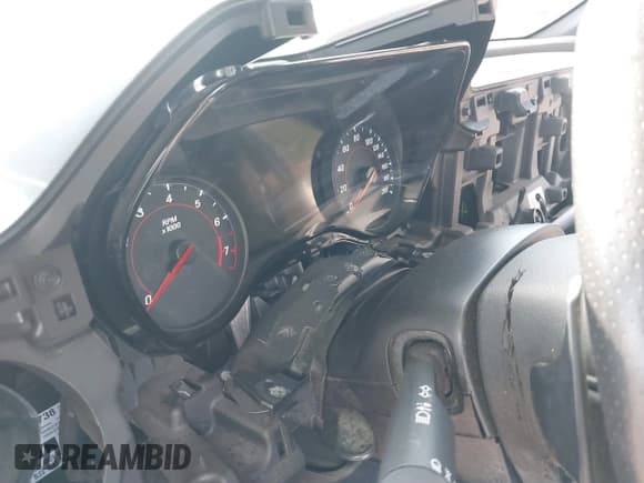 ✅ 2019 Chevrolet Camaro 1SS • VIN: 1G1FF1R7XK0130281 • Lot: 40835495. Wystawiony na IAAI z przebiegiem Nie podano. Bezpłatny archiwum sprzedaży aukcyjnych z USA i szczegółowy raport historii pojazdu na DreamBid. Zdjęcie 7.