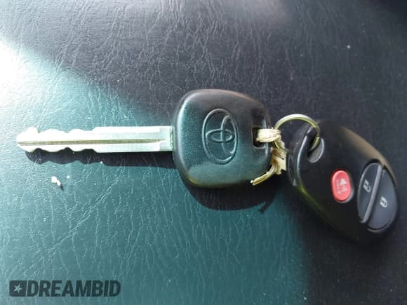 ✅ 2013 Toyota Tacoma • VIN: 3TMMU4FN3DM061944 • Lot: 42867859. Listed on IAAI with 183,857 mi. Free auction sales archive from the USA and detailed vehicle history report at DreamBid. Image 11.