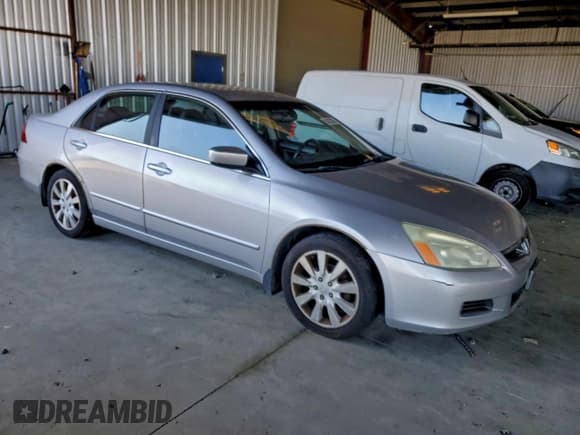 ✅ 2006 Honda Accord EX-L • VIN: 1HGCM66596A026690 • Lot: 94833205. Wystawiony na Copart z przebiegiem 209 362 mil. Bezpłatny archiwum sprzedaży aukcyjnych z USA i szczegółowy raport historii pojazdu na DreamBid. Zdjęcie 4.