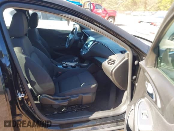 ✅ 2025 Chevrolet Malibu LT • VIN: 1G1ZD5ST7SF130012 • Lot: 43603979. Wystawiony na IAAI z przebiegiem 22 026 mil mil. Skorzystaj z bezpłatnego archiwum sprzedaży aukcyjnych z USA i zobacz szczegółowy raport historii pojazdu na DreamBid. Zdjęcie 5.