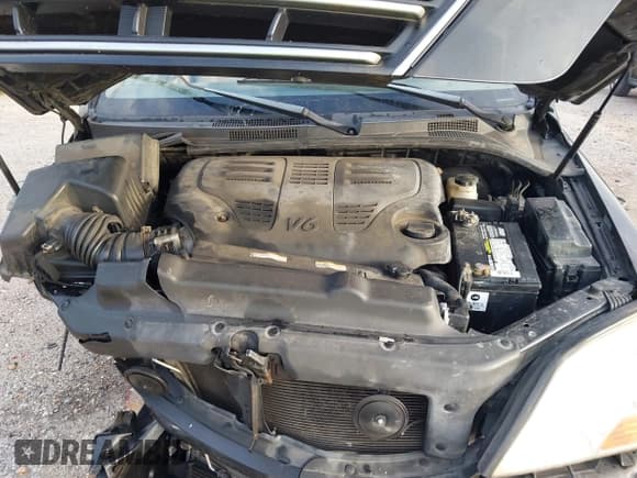 ✅ 2008 Kia Sorento LX • VIN: KNDJD735385830172 • Lot: 43557138. Wystawiony na IAAI z przebiegiem 124 229 mil. Bezpłatny archiwum sprzedaży aukcyjnych z USA i szczegółowy raport historii pojazdu na DreamBid. Zdjęcie 10.