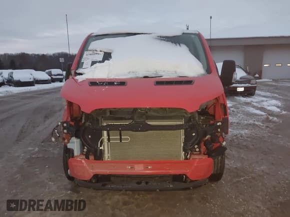 ✅ 2019 Ford Transit Cargo • VIN: 1FTYR2YM2KKB79435 • Lot: 43800914. Wystawiony na IAAI z przebiegiem 53 159 mil. Bezpłatny archiwum sprzedaży aukcyjnych z USA i szczegółowy raport historii pojazdu na DreamBid. Zdjęcie 12.