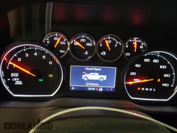 ✅ 2021 Chevrolet Silverado 1500 LT • VIN: 3GCUYDED6MG199540 • Lot: 74631774. Wystawiony na Copart z przebiegiem 18 795 mil. Bezpłatny archiwum sprzedaży aukcyjnych z USA i szczegółowy raport historii pojazdu na DreamBid. Zdjęcie 9.