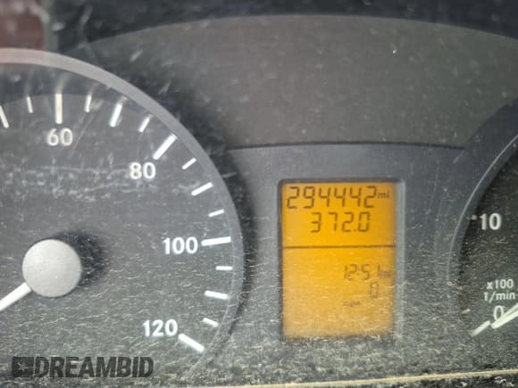 ✅ 2016 Mercedes-Benz Sprinter Cargo EXT • VIN: WD3PE8DD1GP245588 • Lot: 42861882. Wystawiony na IAAI z przebiegiem 294 442 mil. Bezpłatny archiwum sprzedaży aukcyjnych z USA i szczegółowy raport historii pojazdu na DreamBid. Zdjęcie 31.