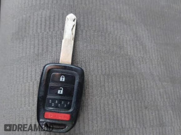 ✅ 2014 Honda CR-V LX • VIN: 5J6RM4H3XEL066105 • Лот: 43579730. Опубликован ранее на IAAI с пробегом 82 173 миль. Бесплатный доступ к архиву аукционных продаж из США и подробный отчёт об истории автомобиля на DreamBid. Изображение 11.