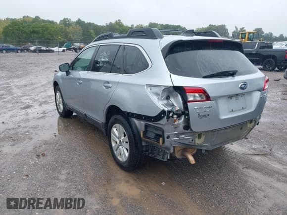 ✅ 2018 Subaru Outback Premium • VIN: 4S4BSACC4J3397366 • Lot: 40428057. Wystawiony na IAAI z przebiegiem 84 649 mil. Bezpłatny archiwum sprzedaży aukcyjnych z USA i szczegółowy raport historii pojazdu na DreamBid. Zdjęcie 3.