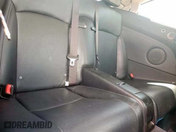 ✅ 2011 Lexus IS 250 C • VIN: JTHFF2C29B2515361 • Lot: 68547735. Wystawiony na Copart z przebiegiem 101 362 mil. Bezpłatny archiwum sprzedaży aukcyjnych z USA i szczegółowy raport historii pojazdu na DreamBid. Zdjęcie 10.