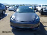 ✅ 2023 Tesla Model 3 • VIN: 5YJ3E1EA1PF385599 • Lot: 43342038. Wystawiony na IAAI z przebiegiem 39 537 mil. Bezpłatny archiwum sprzedaży aukcyjnych z USA i szczegółowy raport historii pojazdu na DreamBid. Zdjęcie 12.