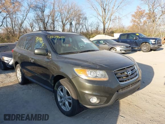 ✅ 2011 Hyundai Santa Fe Limited • VIN: 5XYZKDAG3BG052854 • Лот: 43718015. Опубликован ранее на IAAI с пробегом 246 085 миль. Бесплатный доступ к архиву аукционных продаж из США и подробный отчёт об истории автомобиля на DreamBid. Изображение 1.