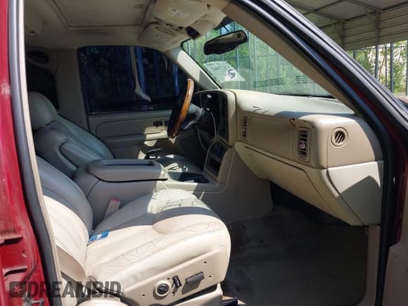 ✅ 2004 Chevrolet Suburban Z71 • VIN: 3GNFK16Z94G167899 • Лот: 42673662. Опубликован ранее на IAAI с пробегом 173 626 миль. Бесплатный доступ к архиву аукционных продаж из США и подробный отчёт об истории автомобиля на DreamBid. Изображение 5.