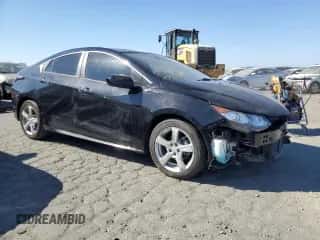 ✅ 2017 Chevrolet Volt LT • VIN: 1G1RC6S51HU196330 • Lot: 67930703. Wystawiony na Copart z przebiegiem 93 045 mil. Bezpłatny archiwum sprzedaży aukcyjnych z USA i szczegółowy raport historii pojazdu na DreamBid. Zdjęcie 4.