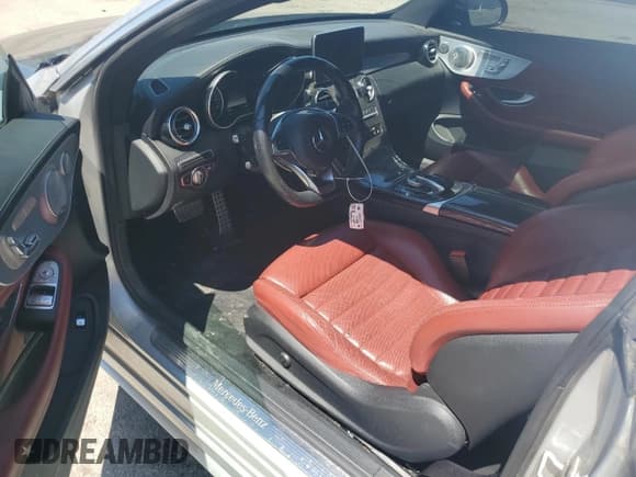 ✅ 2017 Mercedes-Benz C 300 • VIN: WDDWJ4KB9HF532892 • Lot: 54890005. Listed on Copart with 96,252 mi. Free auction sales archive from the USA and detailed vehicle history report at DreamBid. Image 8.